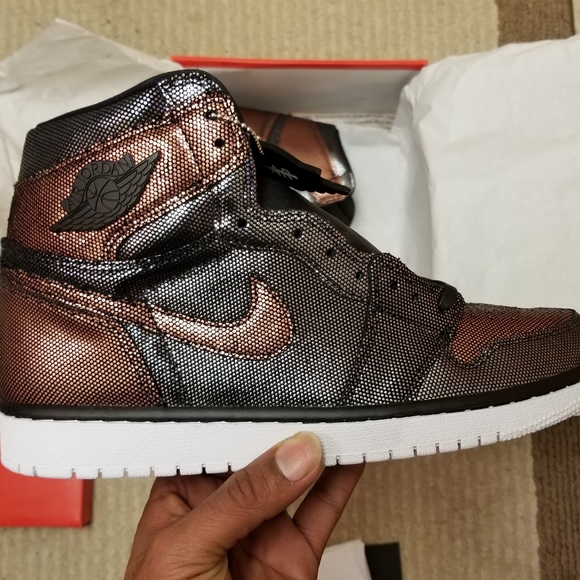 Jordan Retro 1 OG "Fearless" SIZE 9 MENS/10.5 WMNS - Picture 1 of 5